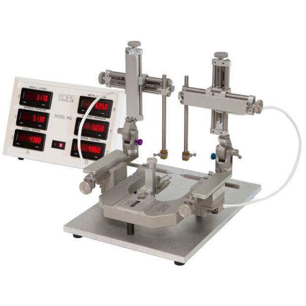 Model 942 Dual Small Animal Stereotaxic w/ Digital Display
